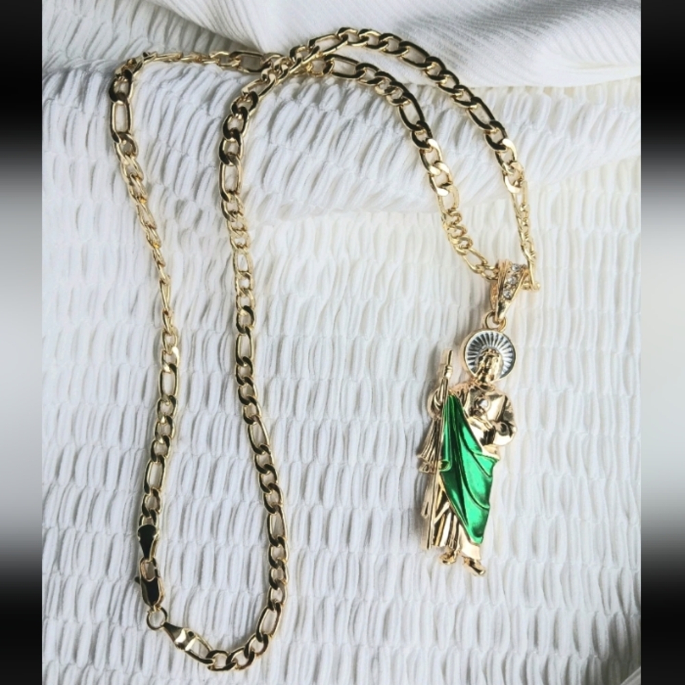 Gold and Green Pendant Necklace